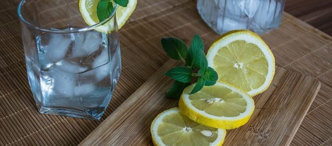 cropped-lemon-water.jpg